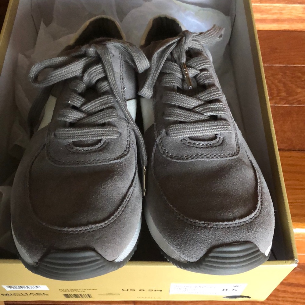 Michael Kors Sneakers - Picture 6 of 8